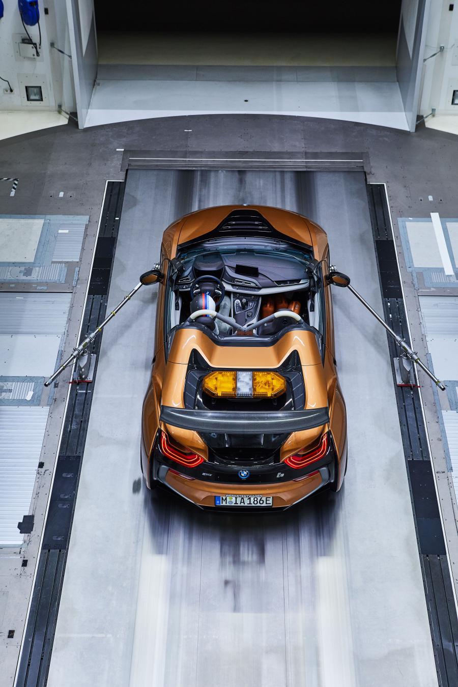 Детали создания BMW i8 Roadster Formula E Safety Car (I15) 2019 года  (фото 38 из 58)